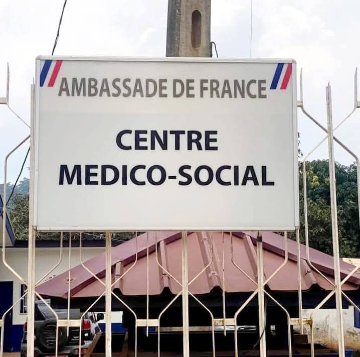 Plaque du Centre Médico-Social Français